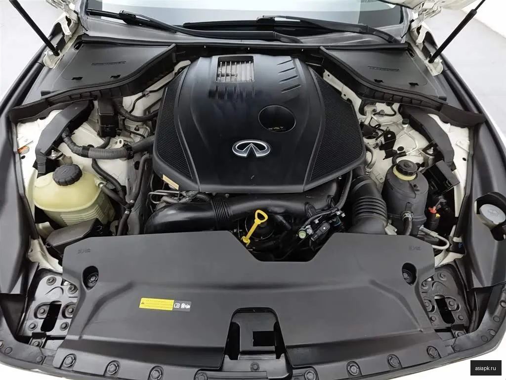 Infiniti Q50 6