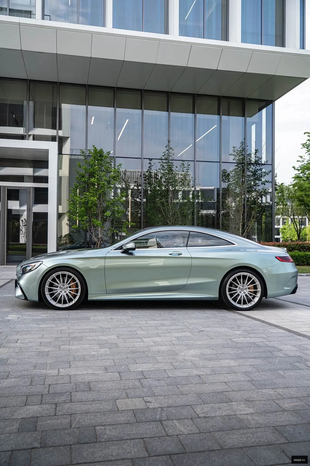 Mercedes-Benz S-Class 6