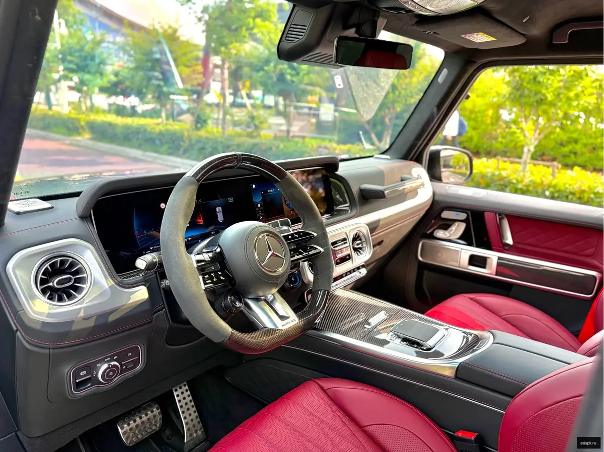 Mercedes-Benz G-Class 4
