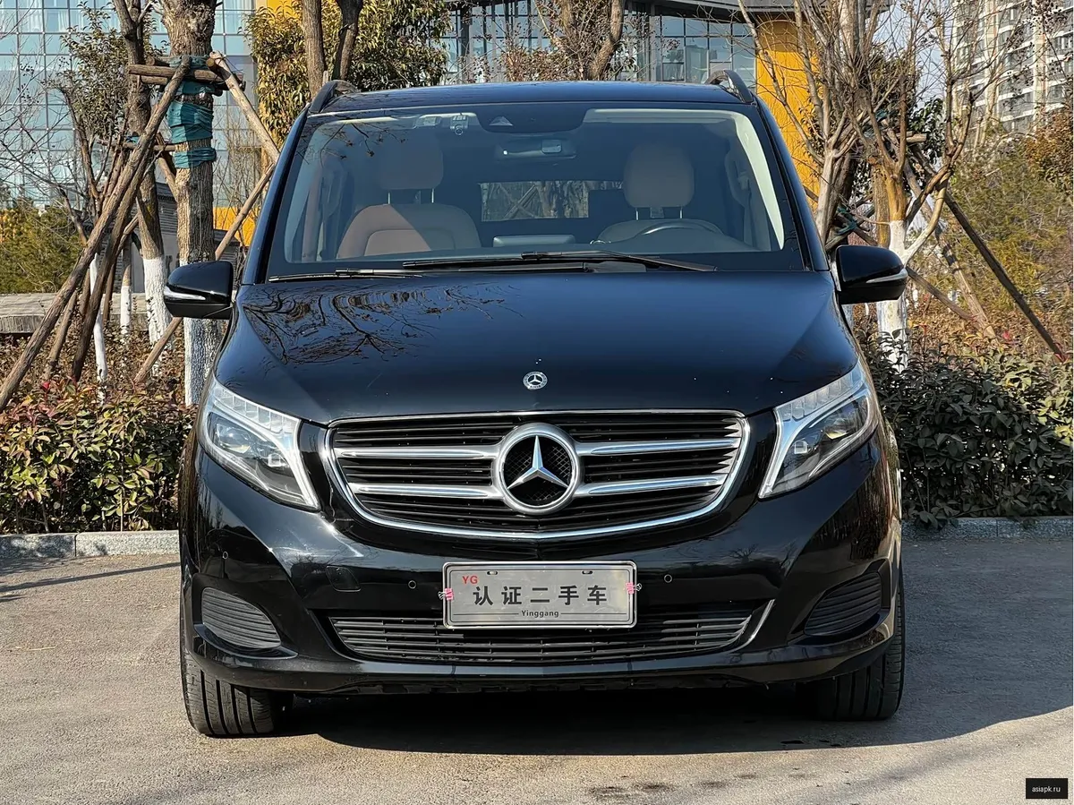 Mercedes-Benz V-Class 2