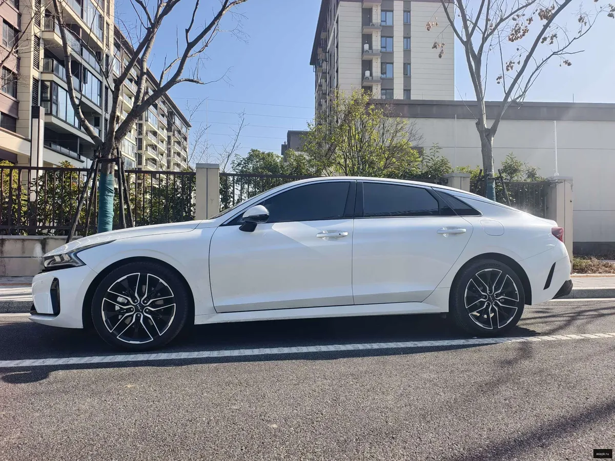 Kia K5 3