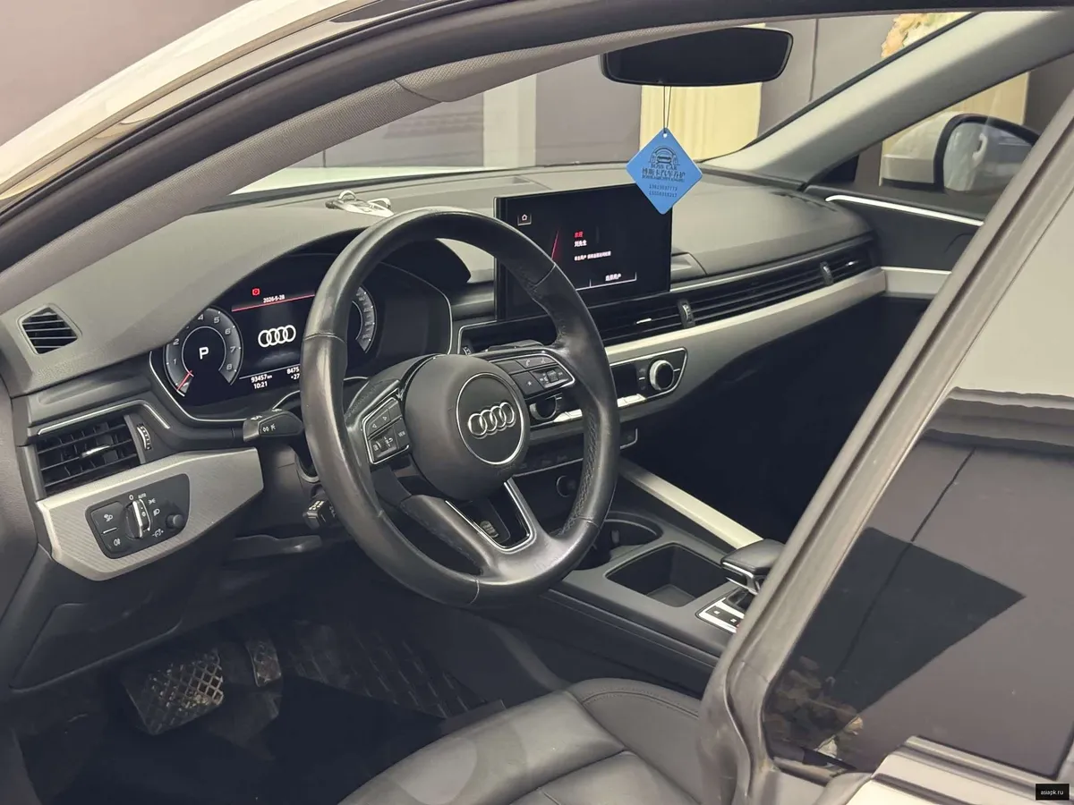 Audi A5 4