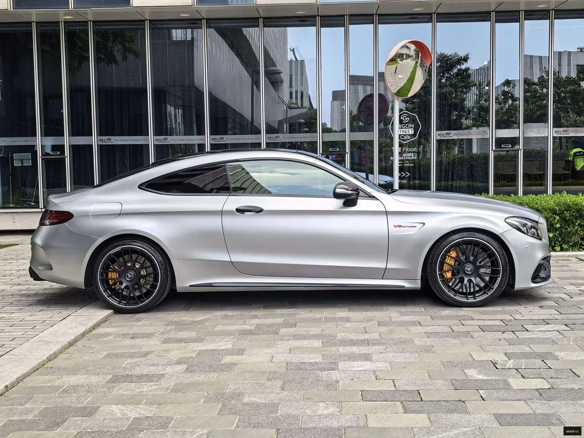 Mercedes-Benz C-Class 5