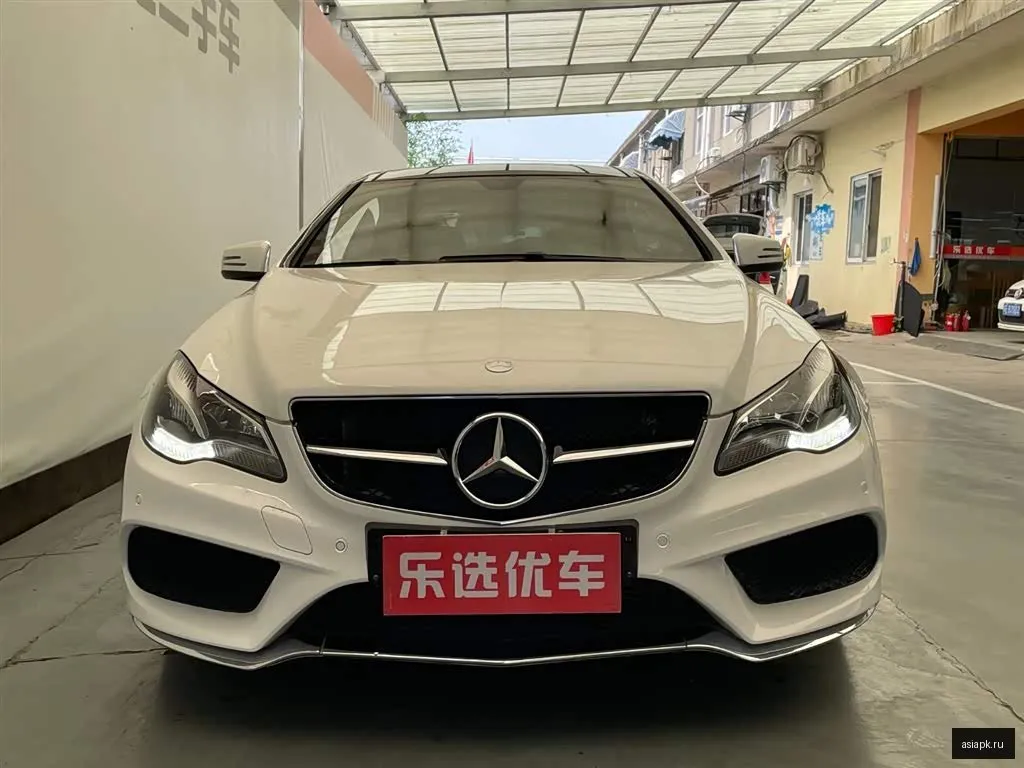 Mercedes-Benz E-Class 2