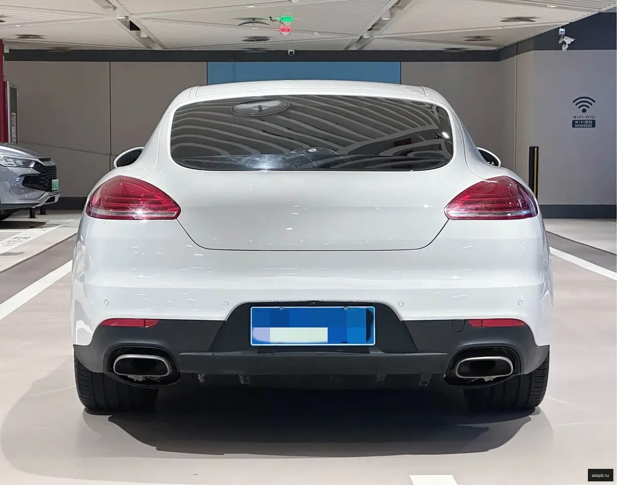 Porsche Panamera 5