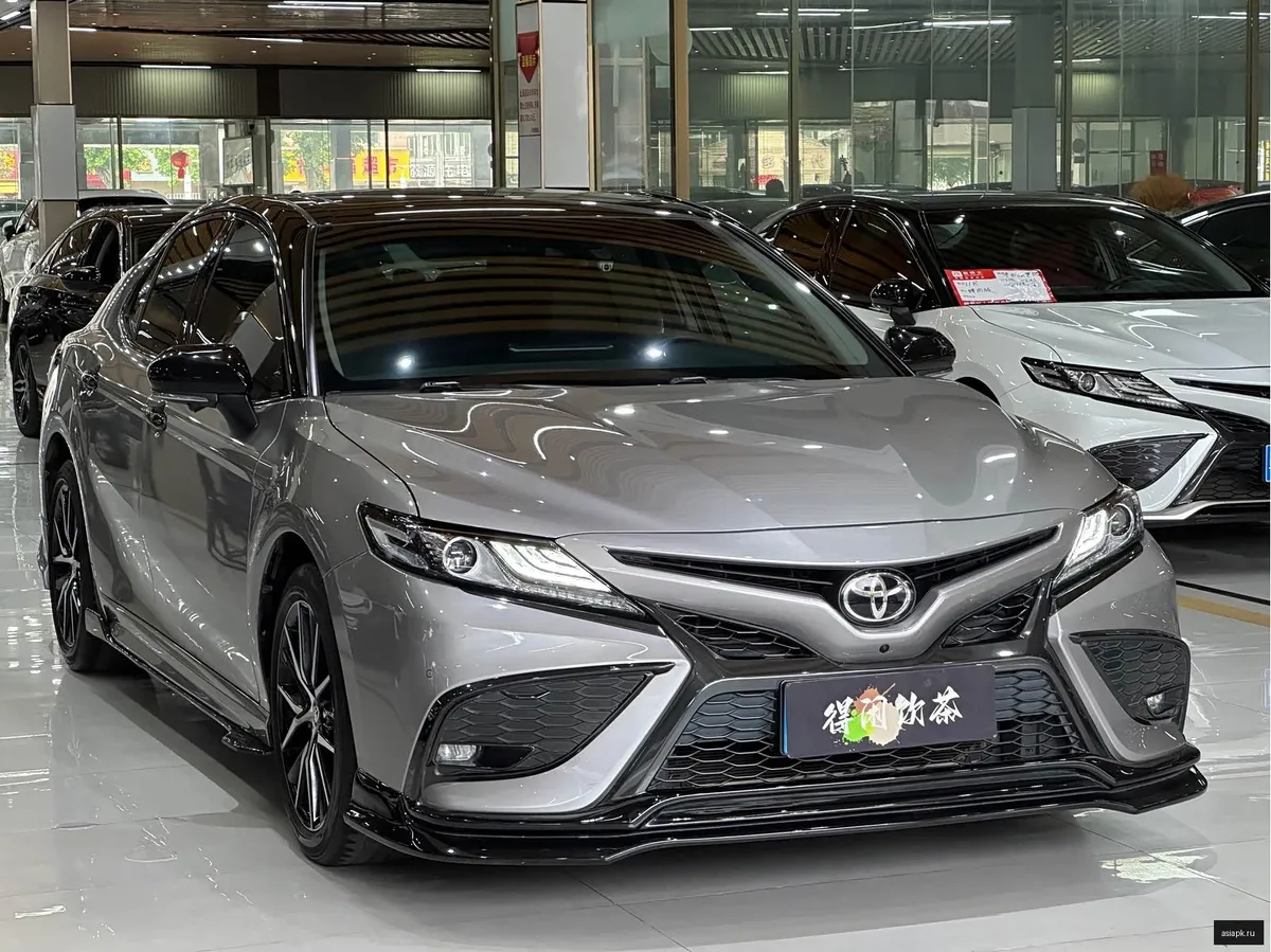 Toyota Camry 3