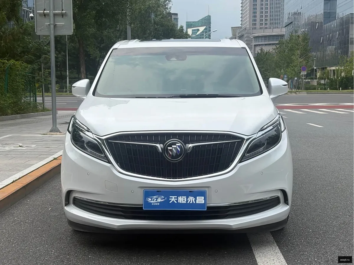 Buick GL8 2
