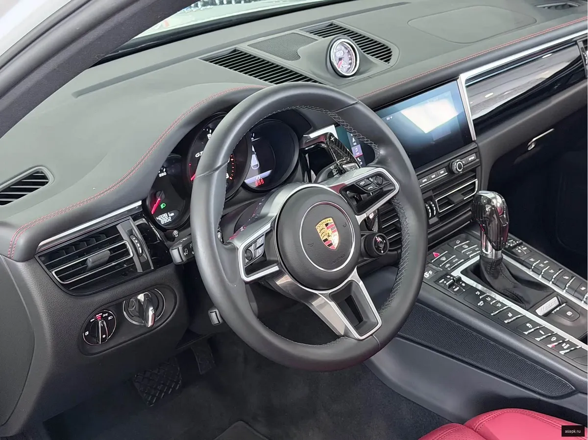 Porsche Macan 5
