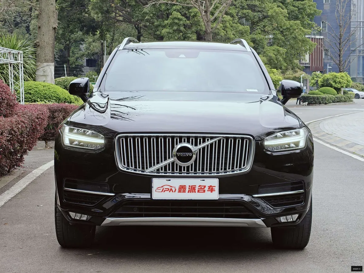 Volvo XC90 2