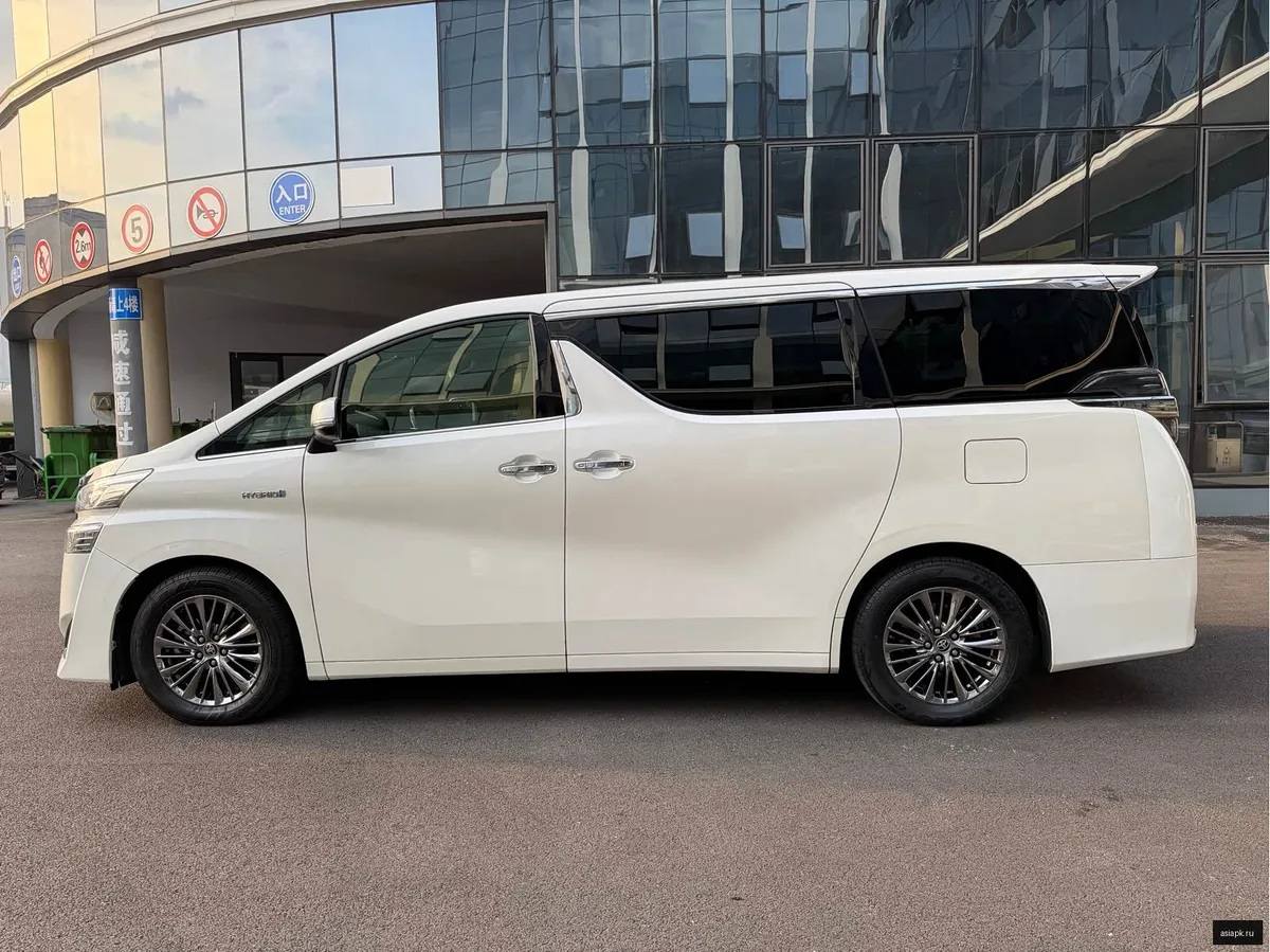 Toyota Vellfire 2