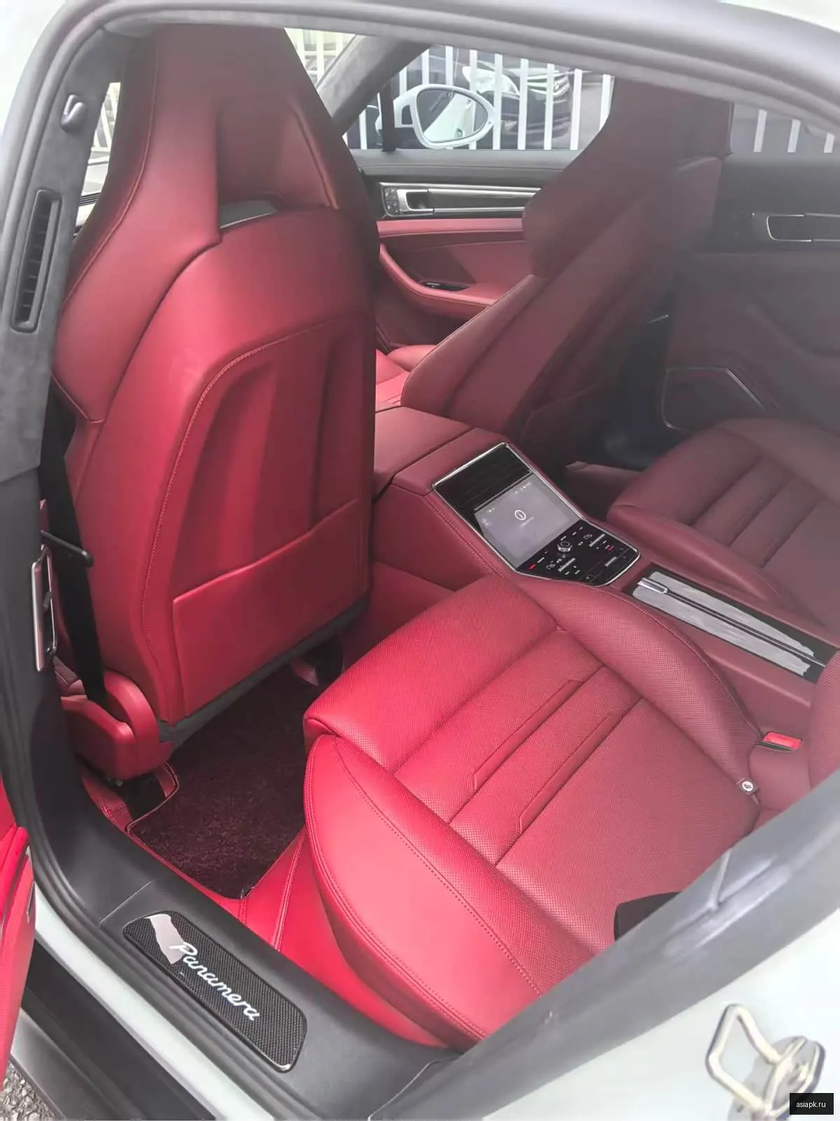 Porsche Panamera 4