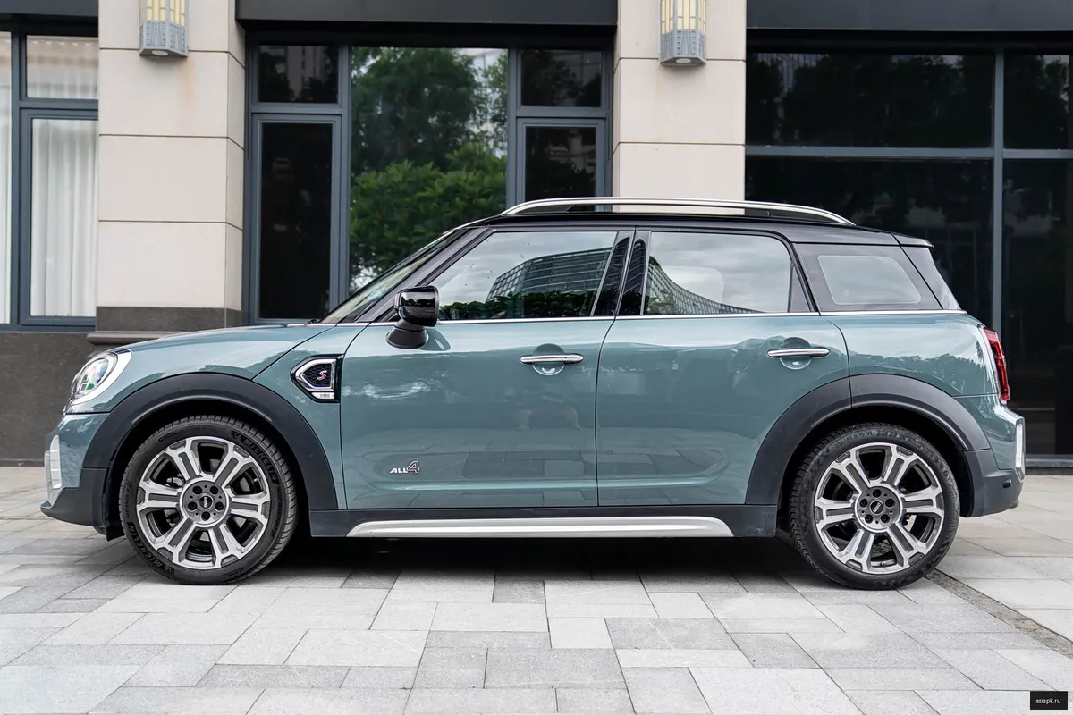 MINI Hatch 4