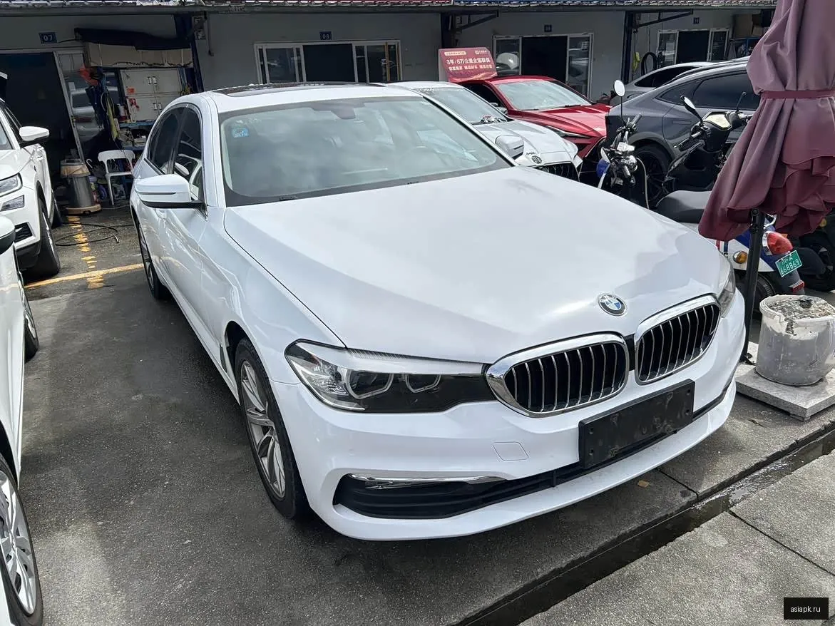 BMW 5-Series 3