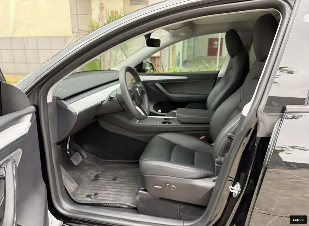 tesla Model Y 3