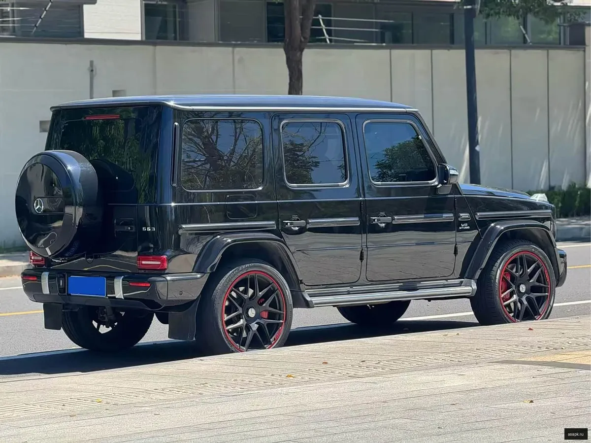 Mercedes-Benz G-Class 4
