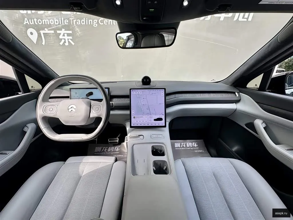 Nio ES8 6