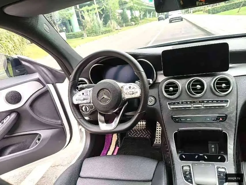 Mercedes-Benz C-Class 5
