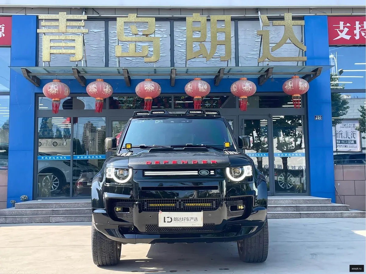 Land Rover Defender 2