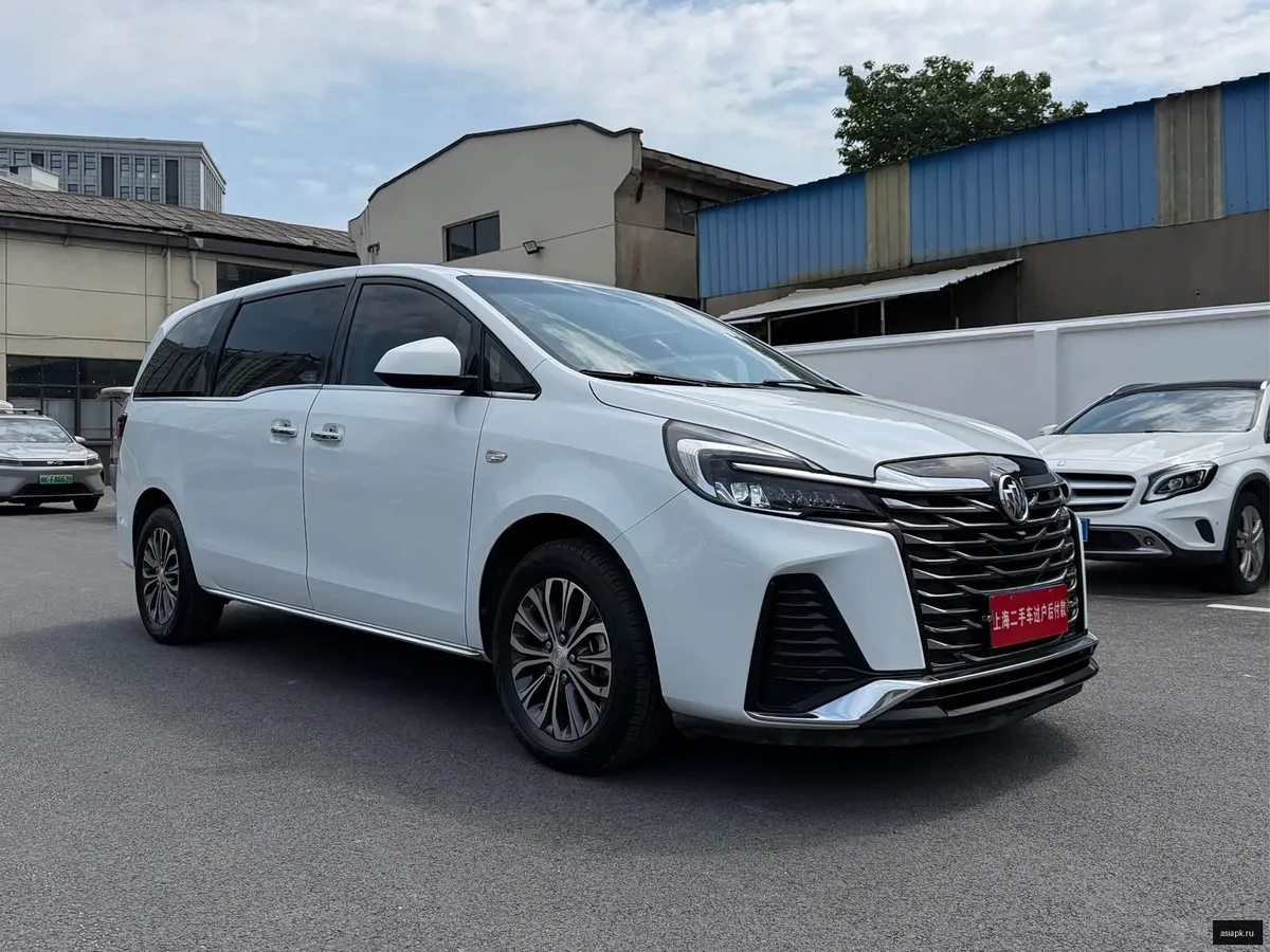 Buick GL8 3