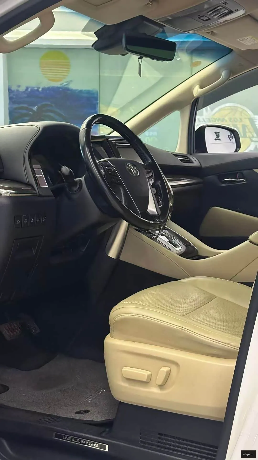 Toyota Vellfire 5