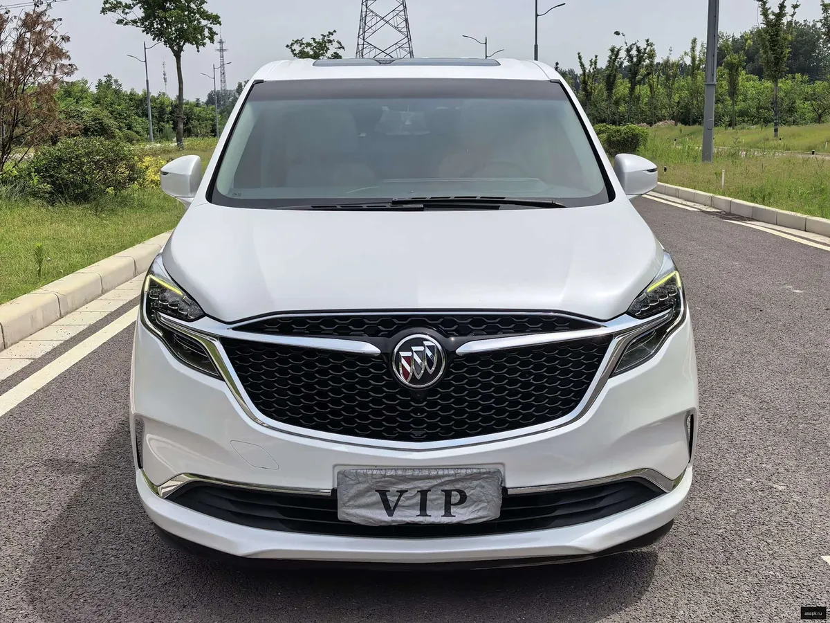 Buick GL8 3