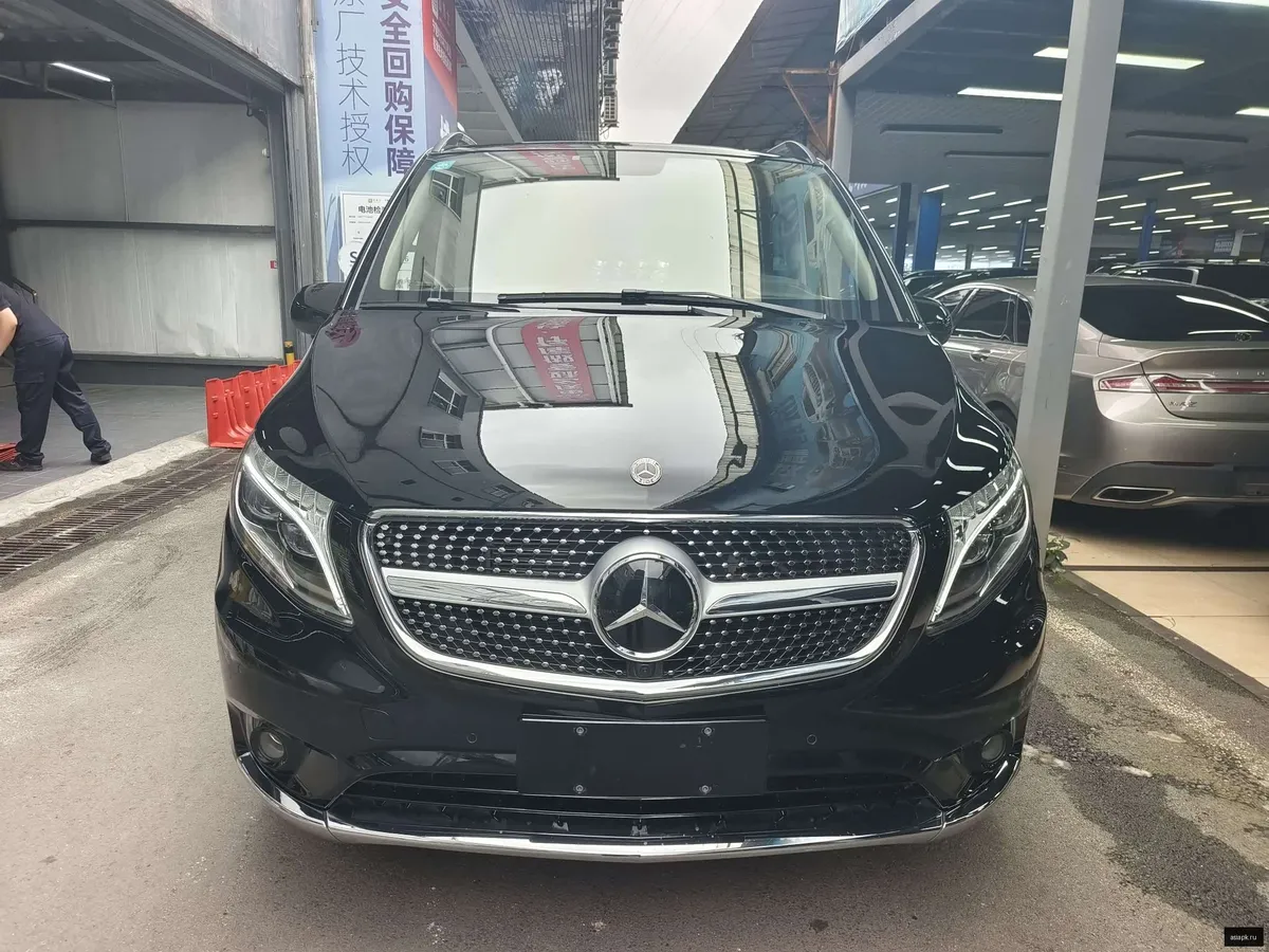 Mercedes-Benz Vito 2
