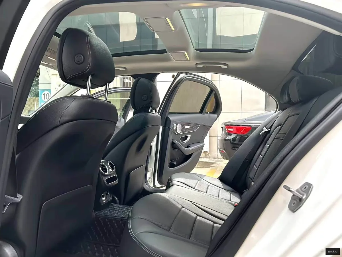 Mercedes-Benz C-Class 6