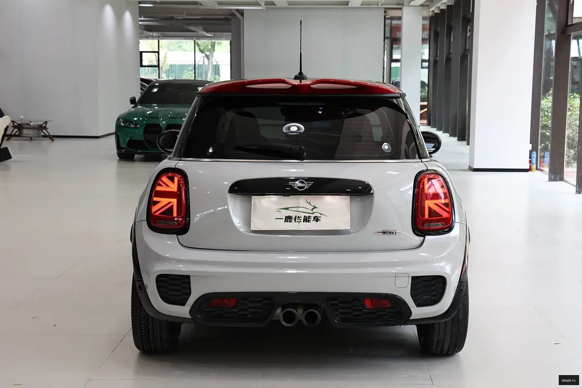 MINI Hatch 5