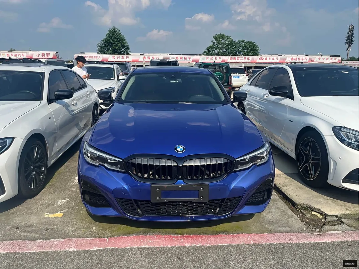 BMW 3-Series 2