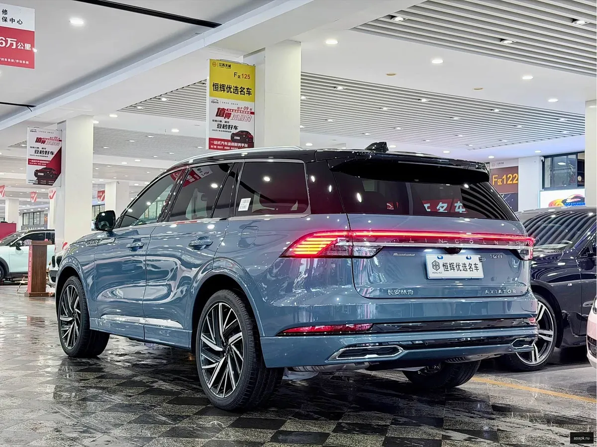 Lincoln Aviator 4