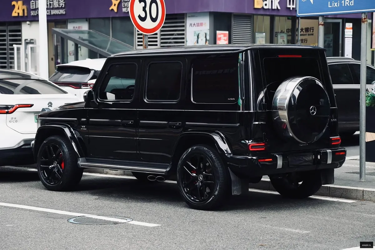 Mercedes-Benz G-Class 3