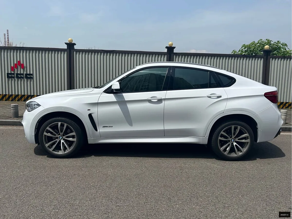 BMW X6 4
