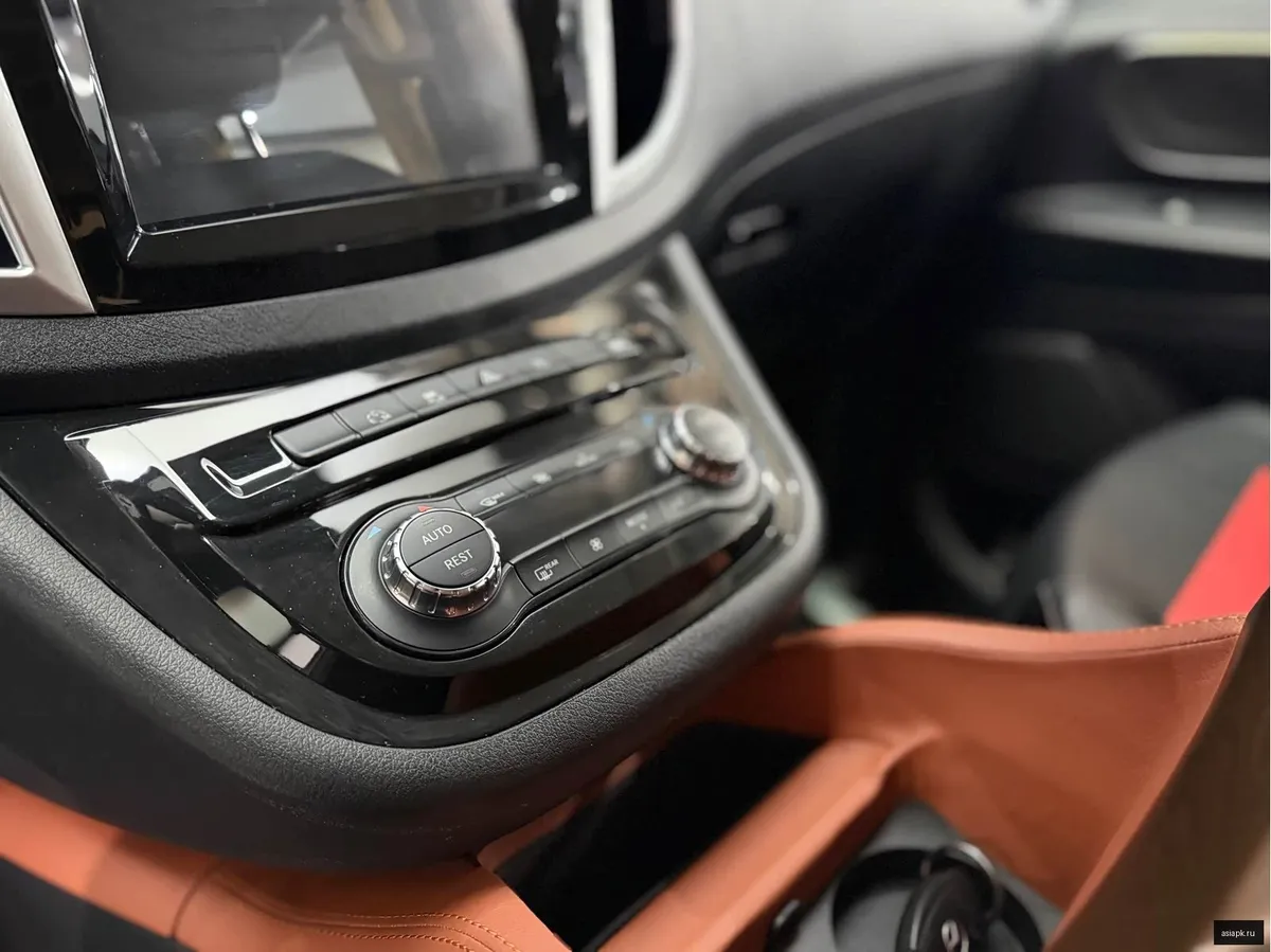 Mercedes-Benz Vito 6