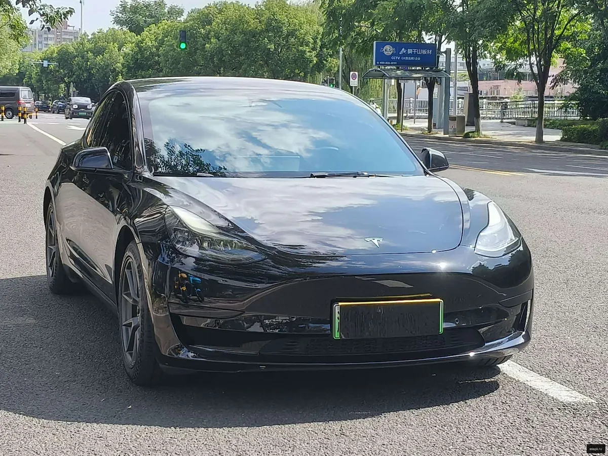 tesla Model Y 3