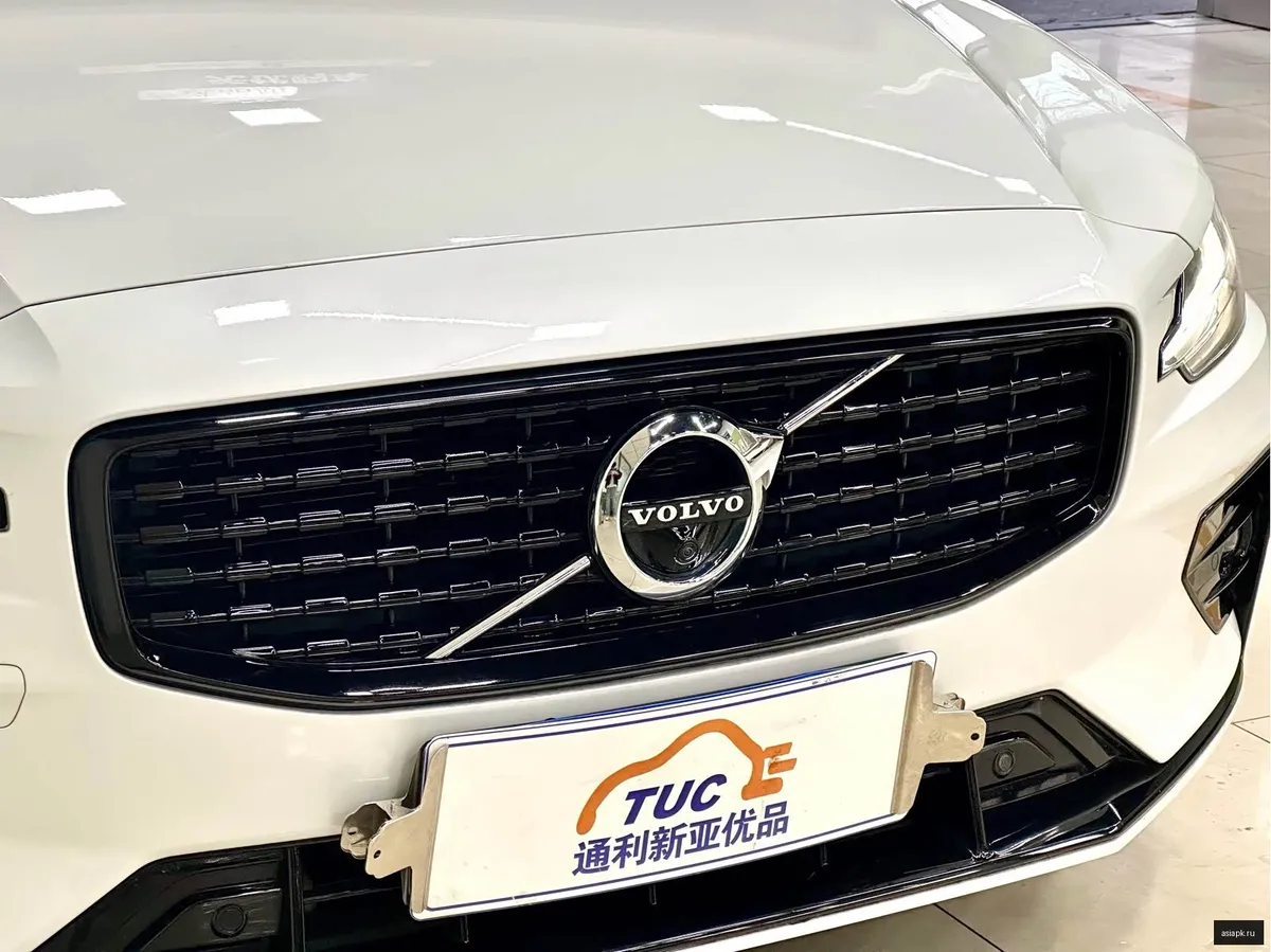 Volvo V60 3