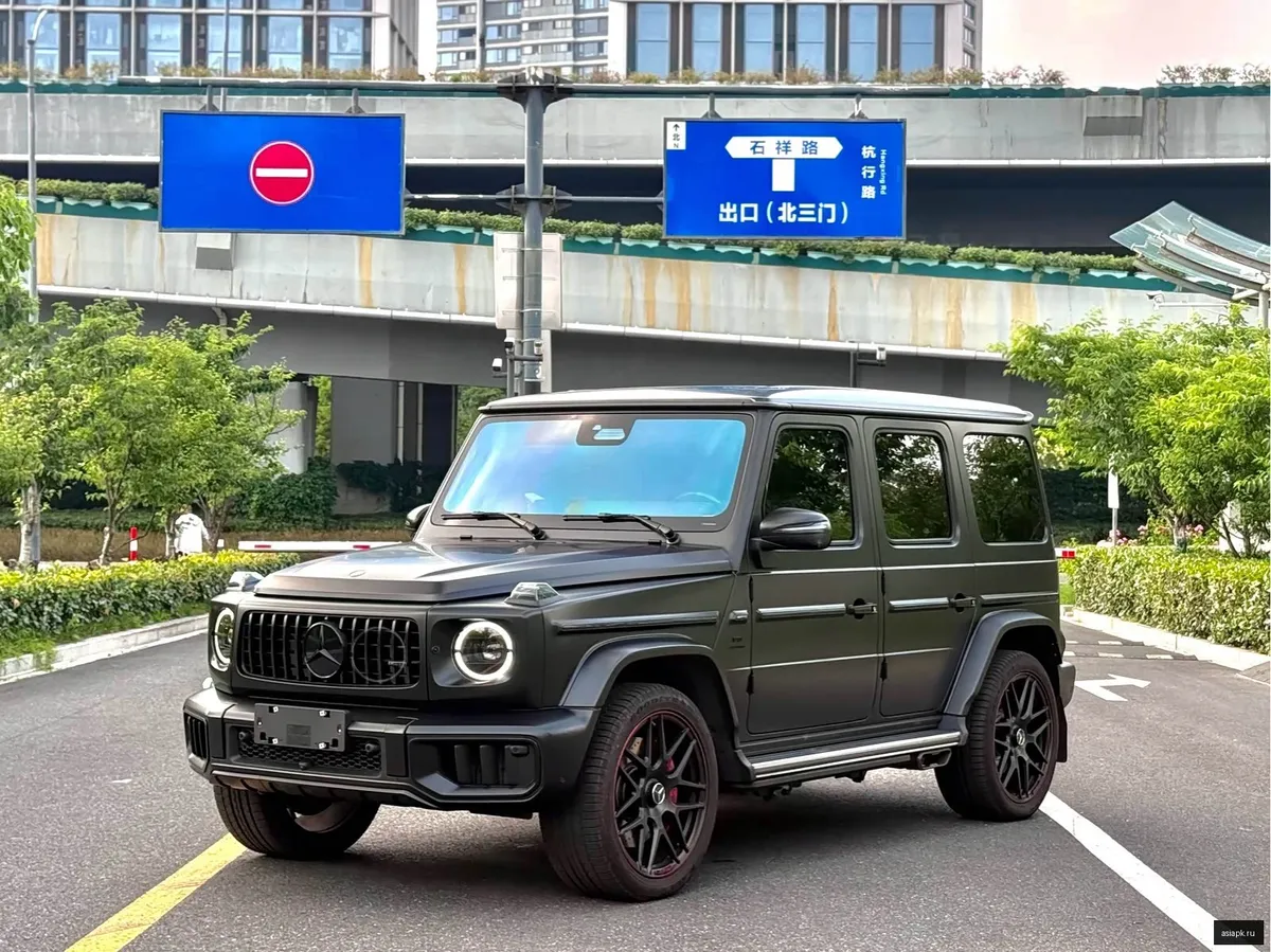 Mercedes-Benz G-Class 3