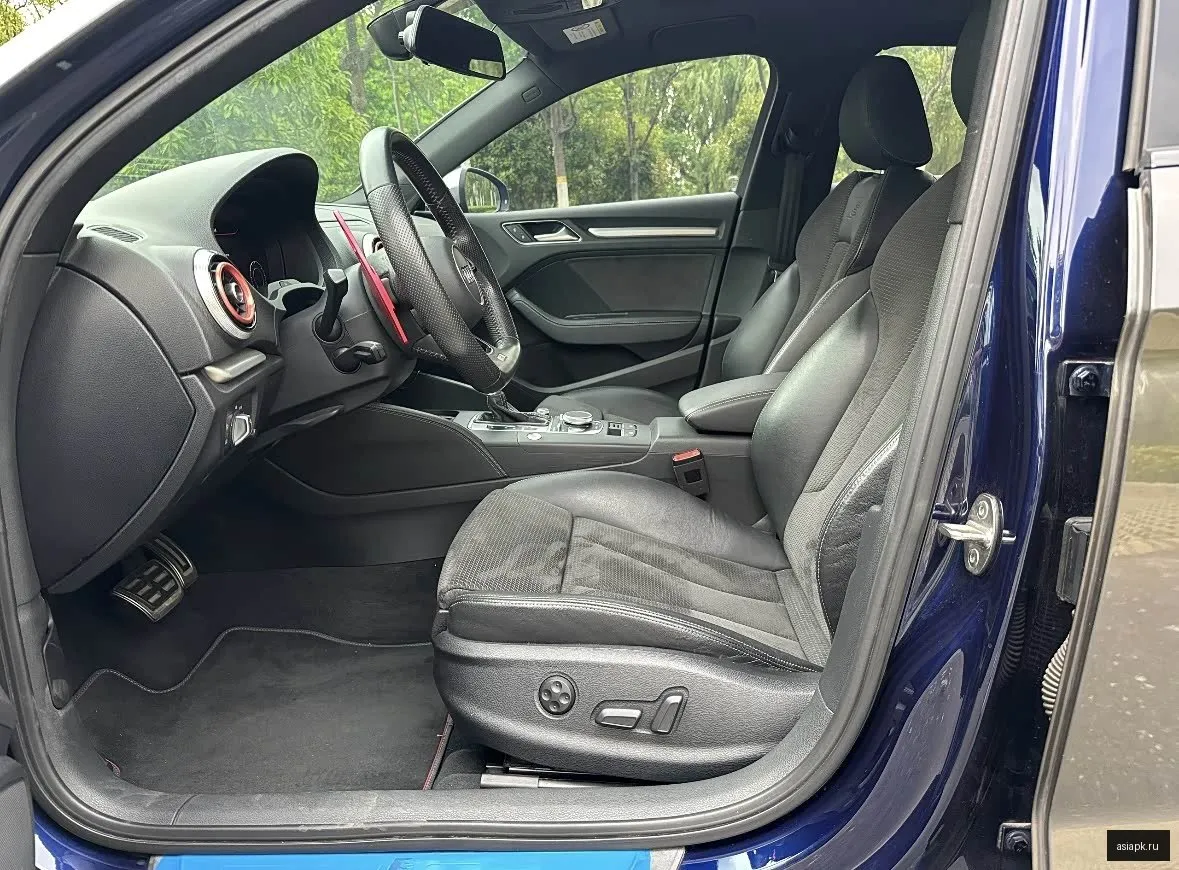 Audi S3 4