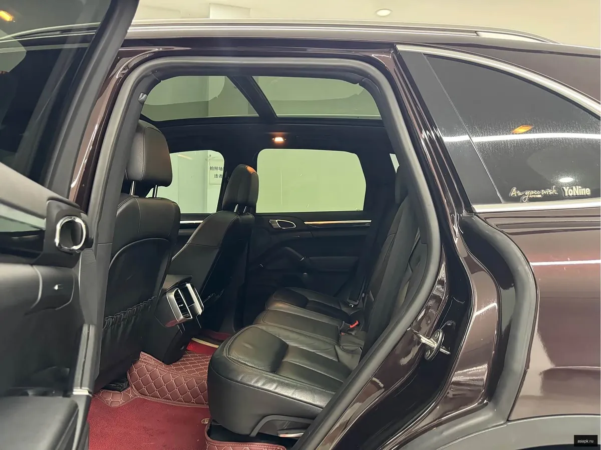 Porsche Cayenne 6