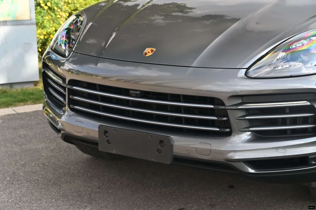 Porsche Cayenne 6