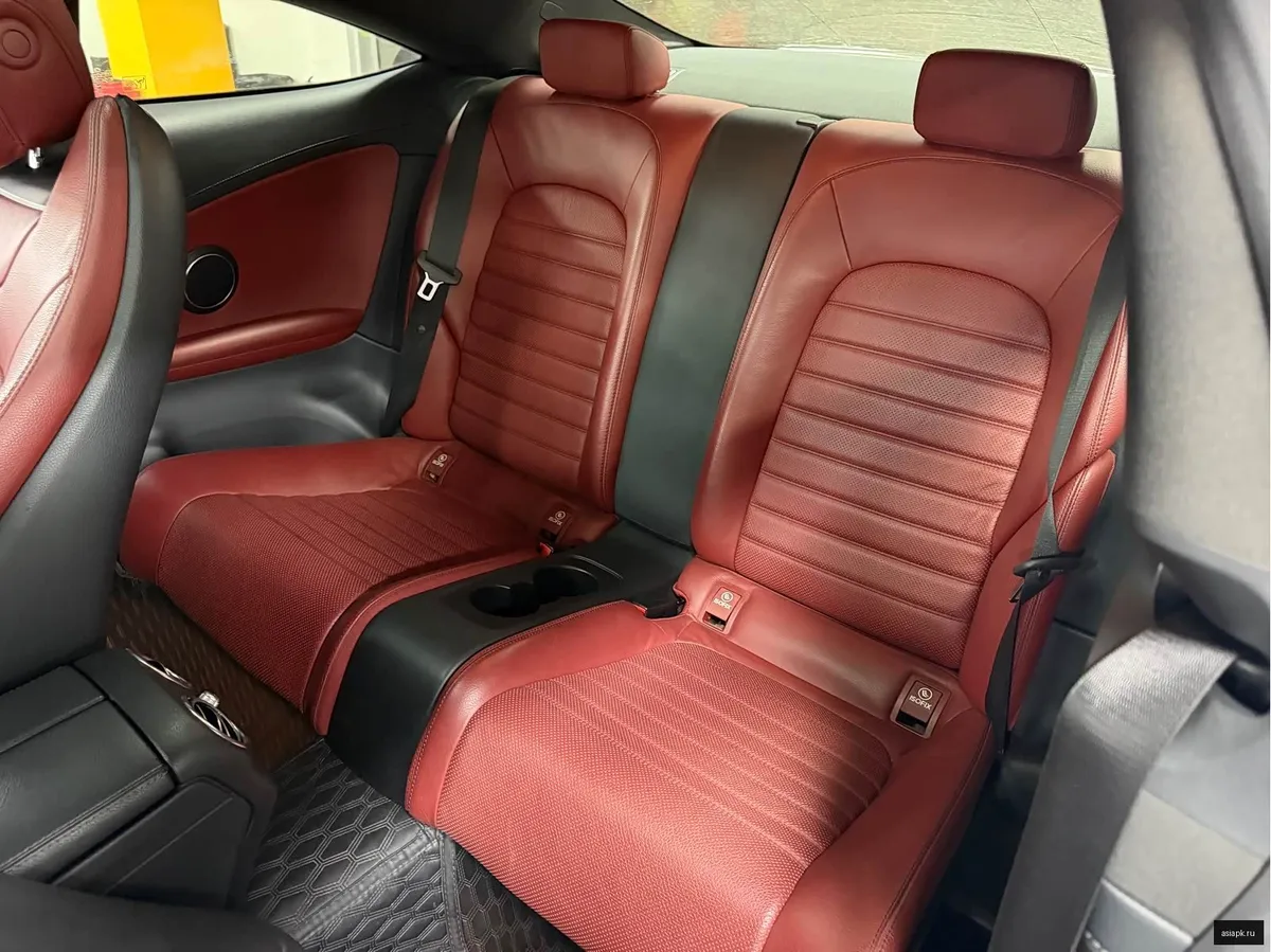 Mercedes-Benz C-Class 6