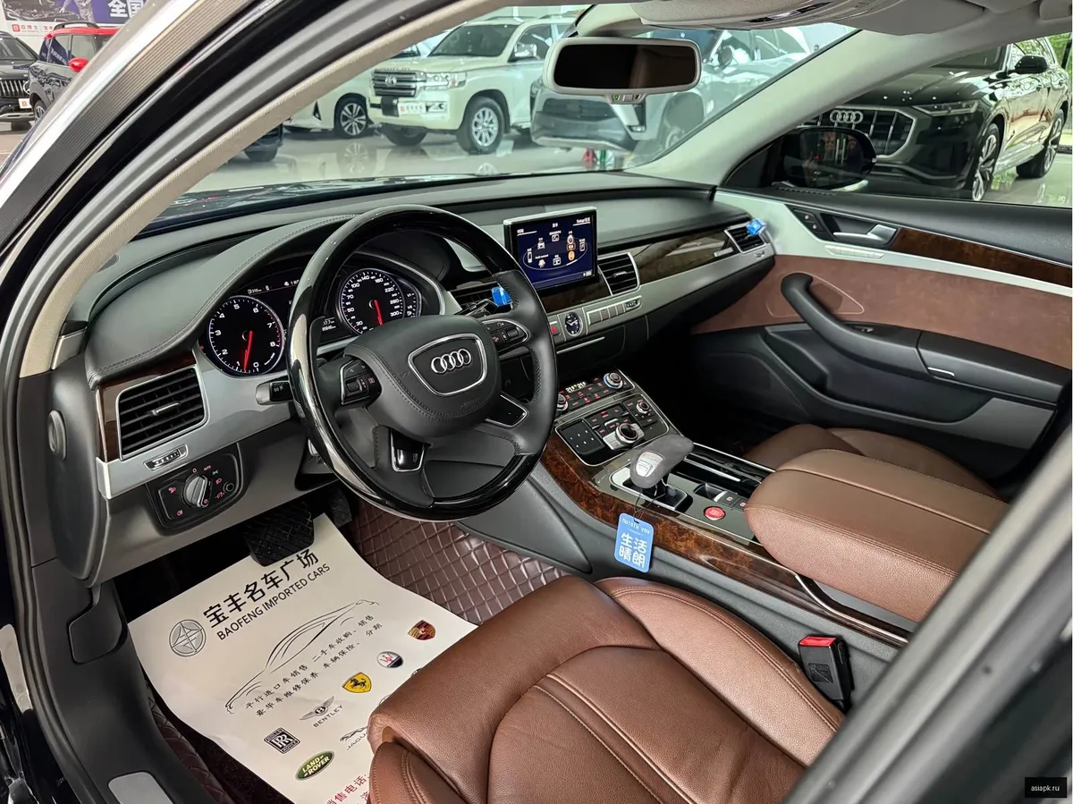 Audi A8 6