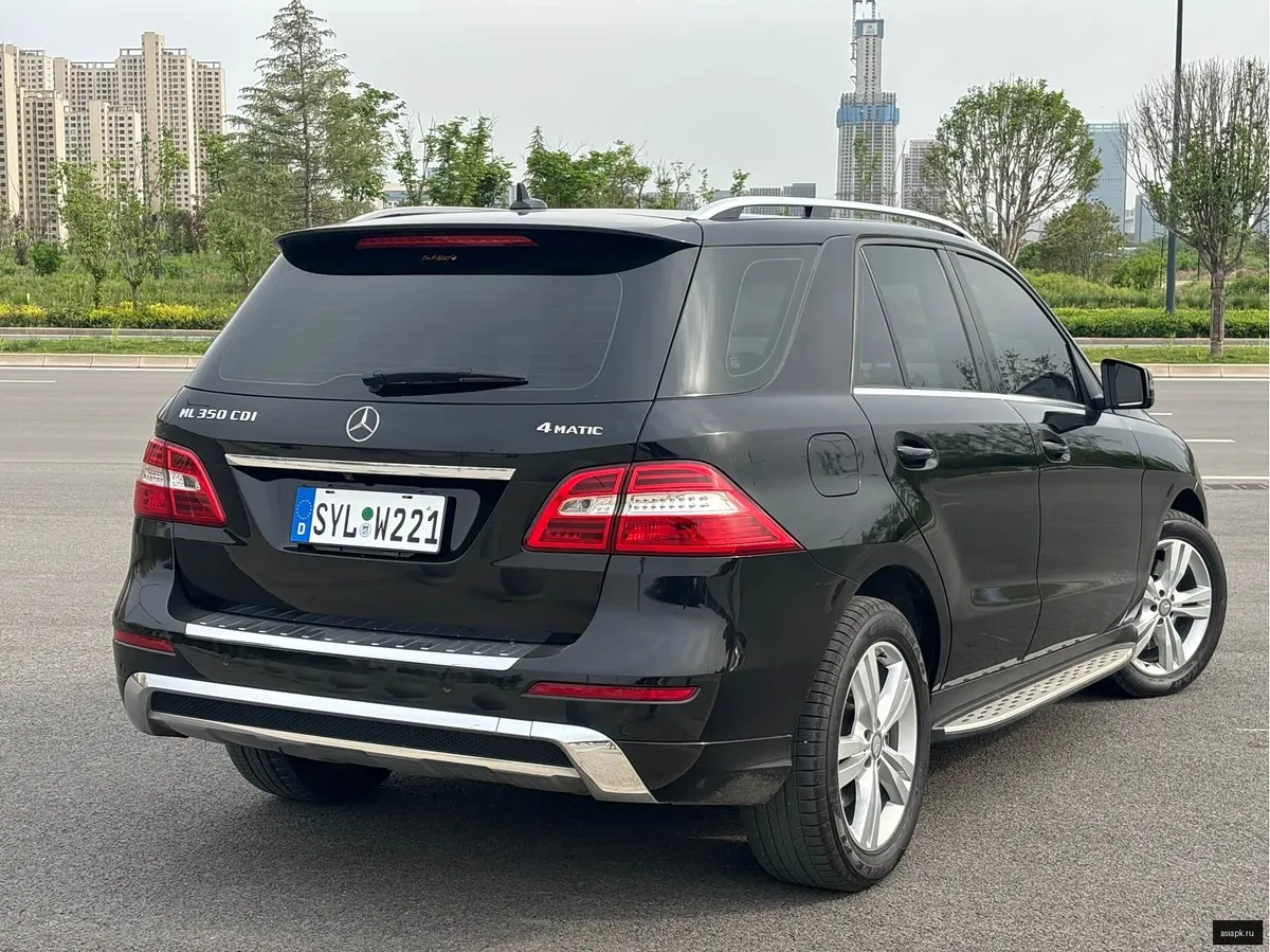 Mercedes-Benz M-Class 4