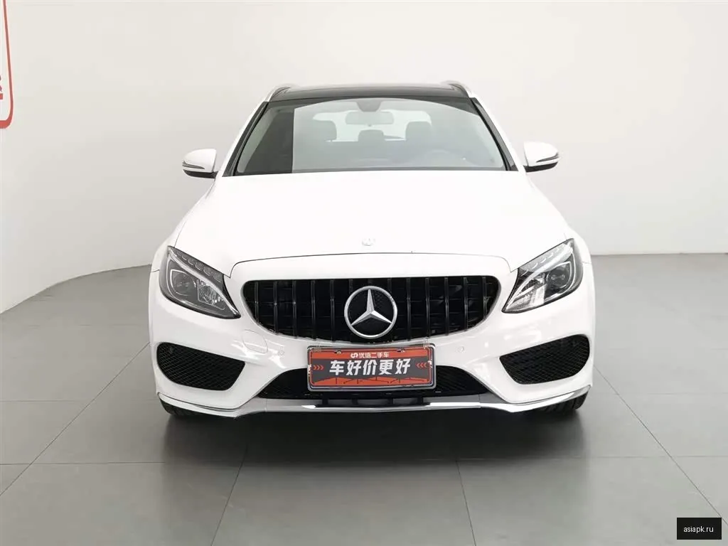 Mercedes-Benz C-Class 3