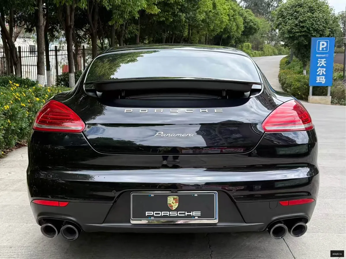Porsche Panamera 6