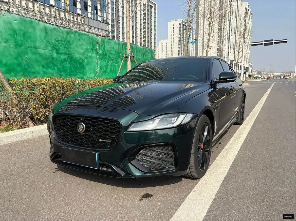 Jaguar XF