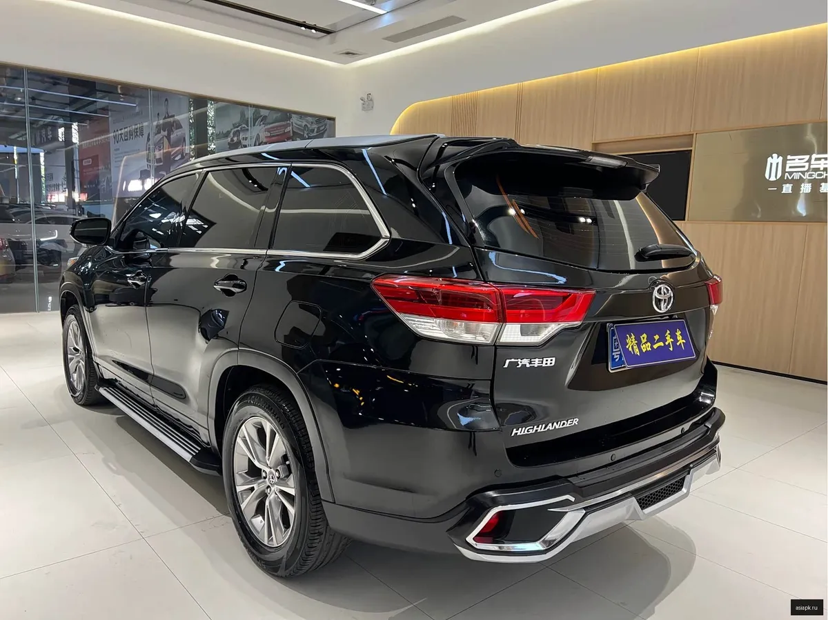 Toyota Highlander 6