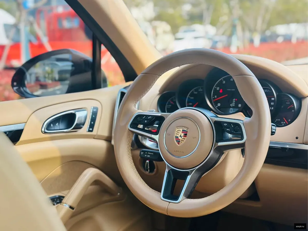 Porsche Cayenne 6