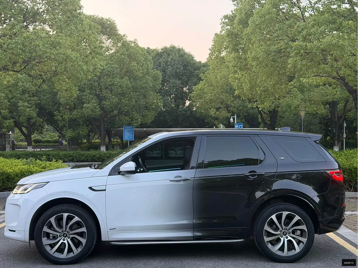 Land Rover Discovery Sport 3