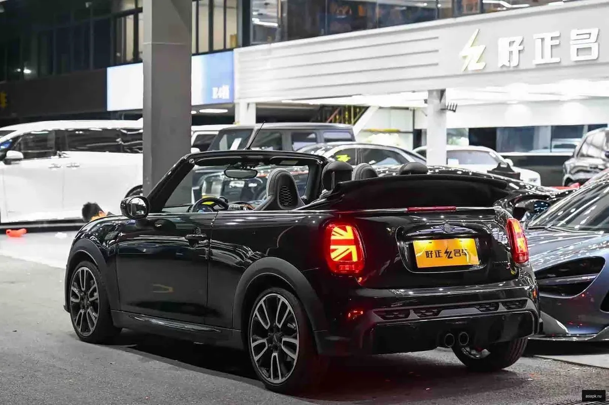 MINI Hatch 5