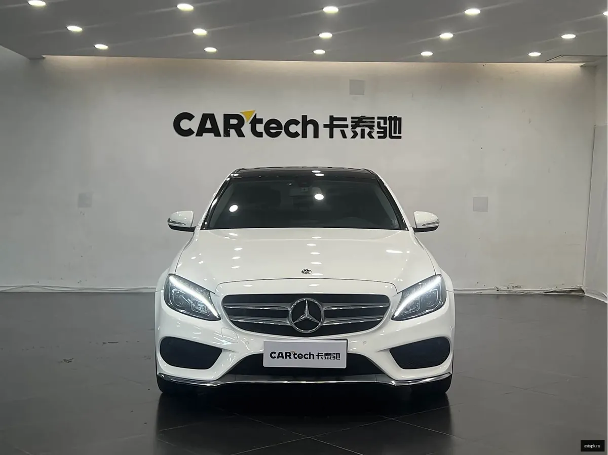 Mercedes-Benz C-Class 3